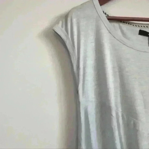 UNIQ | Light Heather  Grey Women's Short Sleeve Plunge Blouse - Picture 3 of 4